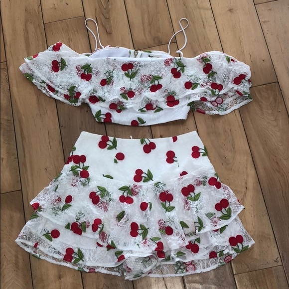 Show Me your Mumu Very Cherry Set - Picture 1 of 4